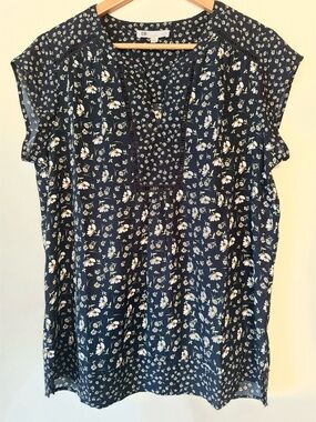 DR2 Navy Floral Split-Neck Cap Sleeve Tunic Blouse L